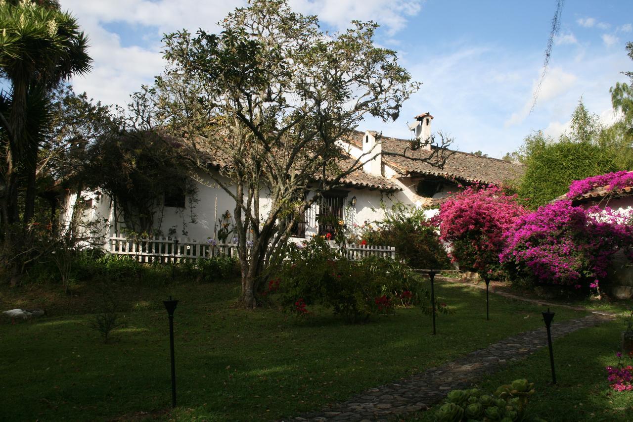 Hotel Hacienda Baza Tibana Exterior photo